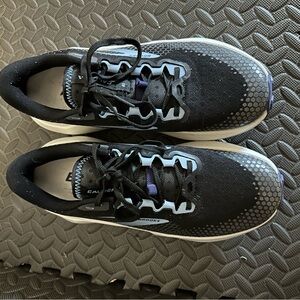 Brooks Caldera 6 size 10 New Other